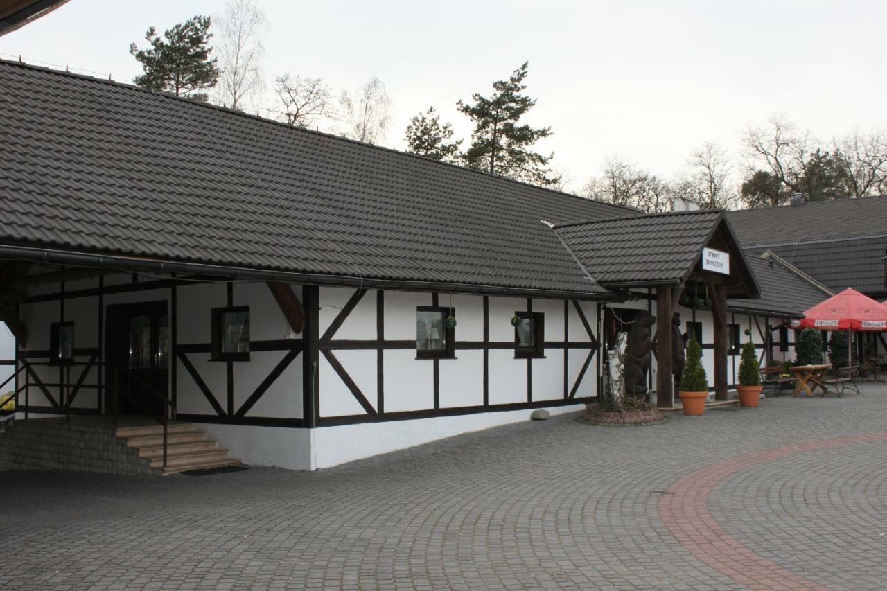 Отель Park Lesny 'U Kaczyny' Rogow Экстерьер фото
